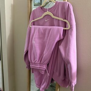 Nike Women's Phoenix Fleece Oversized Sweatshirt & Sweatpants Set in Beyond Pink